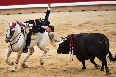 Lễ hội đua cùng bò tót San Fermin ở Tây Ban Nha