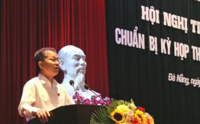 Bí thư Thành ủy Đà Nẵng đề nghị cử tri giám sát việc thiếu thuốc