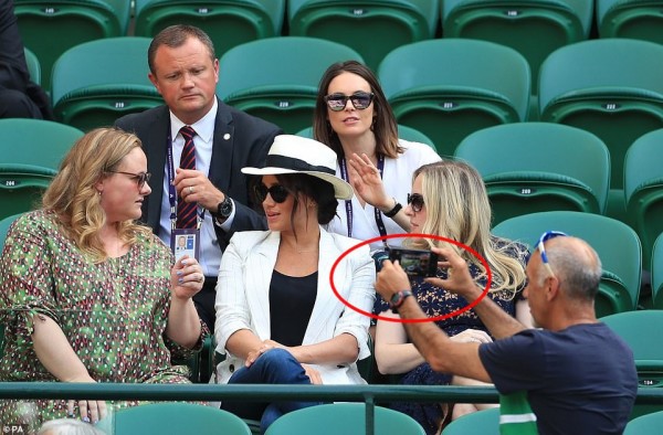 Người đàn ông trong scandal "chảnh chọe" của Meghan Markle lần đầu hé lộ sự thật khiến ai cũng phải phì cười, còn nàng dâu hoàng gia ngượng chín cả mặt