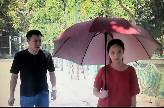 Về nhà đi con tập 67: Vũ khó chịu khi Dũng thân mật với Thư