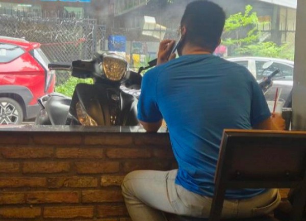Bỗng dưng bị người lạ gọi điện thoại hỏi 