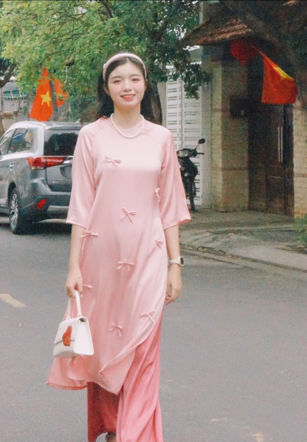 Hai nữ chiến sĩ có Hai nữ chiến sĩ có