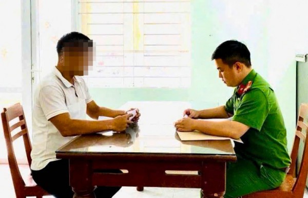 Lên mạng xúc phạm giám đốc, bị phạt 5 triệu đồng