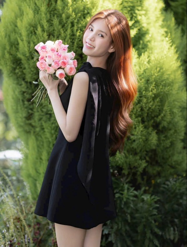 ”Nàng thơ Đà Lạt” có cái tên... Vui đang hút hồn dân mạng