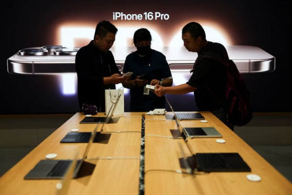 Chiến tranh thương mại khiến iPhone có giá đến 60 triệu đồng ngày càng hiện hữu