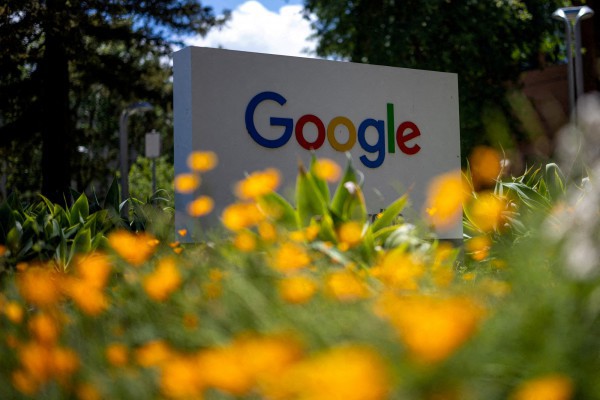 Google bị buộc bồi thường 425 triệu USD