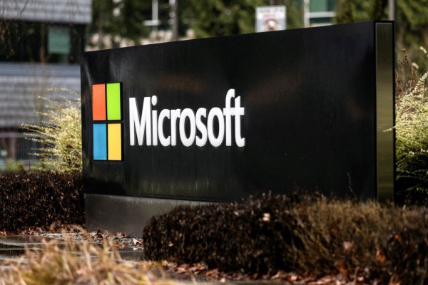 Microsoft cán mốc 4.000 tỉ USD