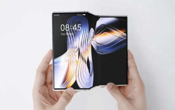 Smartphone màn hình gập 3 mỏng hơn cả Galaxy Z Fold6