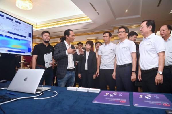 Việt Nam phấn đấu trở thành điểm sáng ứng dụng AI trong khu vực và trên thế giới