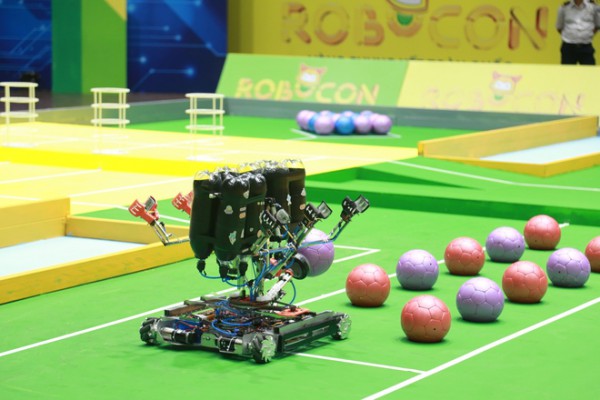 Những chiến thắng tuyệt đối "Mùa vàng" đầu tiên tại Robocon Việt Nam 2024