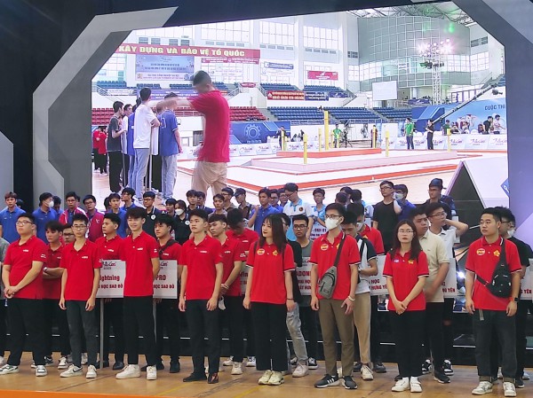 Sẵn sàng cho lễ khai mạc vòng chung kết Robocon Việt Nam 2023