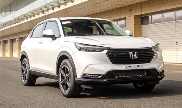 10 ô tô động cơ xăng, dầu bán chạy nhất tháng 11.2025: Bộ đôi Mitsubishi dẫn đầu