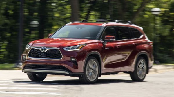 10 ô tô hybrid giữ giá tốt nhất sau 5 năm: Xe Toyota áp đảo