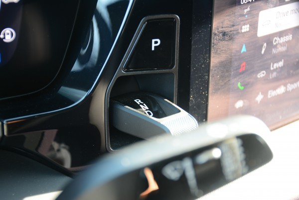 3 lý do vì sao không nên chuyển cần số về P khi dừng đèn đỏ