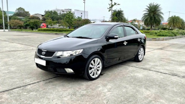 3 ô tô cũ bền dáng, giá khoảng 250 triệu đồng 3 ô tô cũ bền dáng, giá khoảng 250 triệu đồng