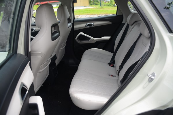 4 ngày cầm lái xe điện BYD Atto 2: Đáng 