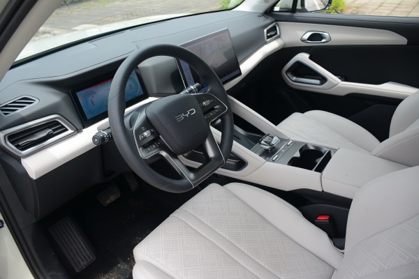 4 ngày cầm lái xe điện BYD Atto 2: Đáng 