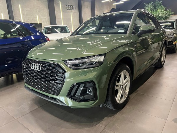 Audi Q5 Sportback 2025 cập bến Việt Nam, giá 2,49 tỉ đồng