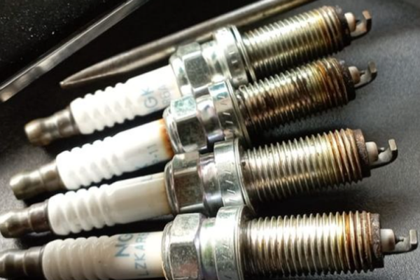 Bảo dưỡng, thay thế bộ phận nào để xe máy 