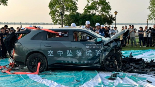 Cách thử độ bền ô tô cực 