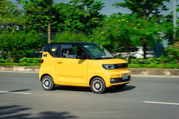 Cấm xe máy xăng, lựa chọn ô tô điện mini thay thế