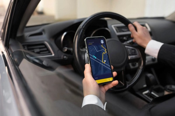 Cảnh báo rủi ro bảo mật từ hệ thống giám sát áp suất lốp trên ô tô