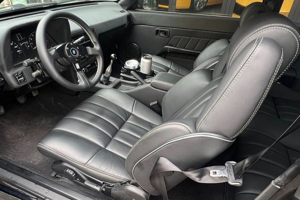 Chán siêu xe, ông Đặng Lê Nguyên Vũ tậu xế cổ Toyota Celica gần 50 tuổi