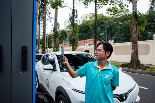 Chủ xe ở TP.HCM dễ dàng sạc nhanh ngay tại trung tâm thành phố