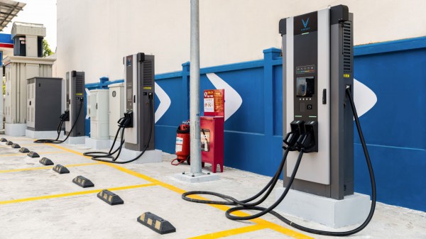 Cuộc đua chiến lược phát triển hạ tầng trạm sạc