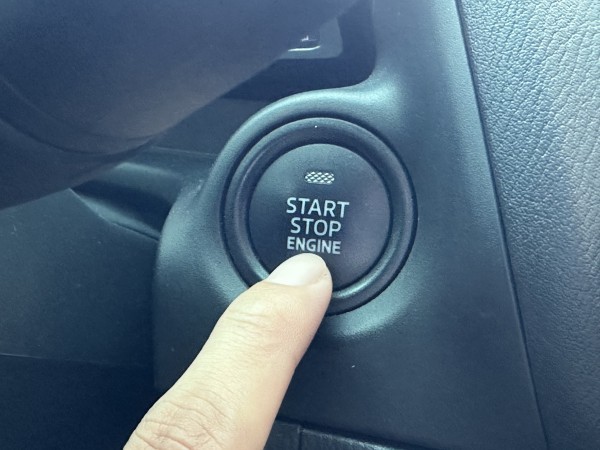 Dấu hiệu nhận biết ô tô sẵn sàng di chuyển sau khi đề máy