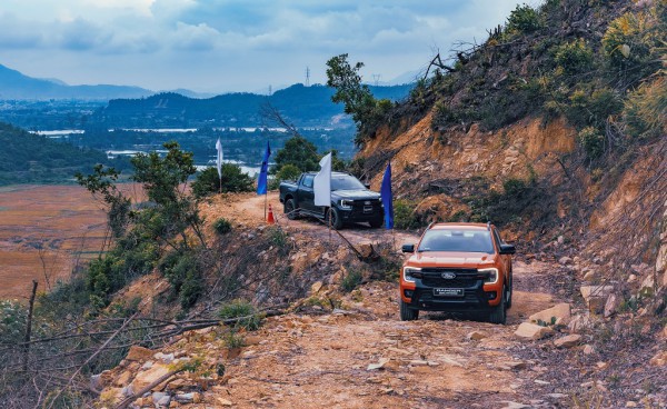 Ford Ranger Wildtrak máy dầu 3.0 lít: Bán tải phổ thông đắt nhất Việt Nam có gì?