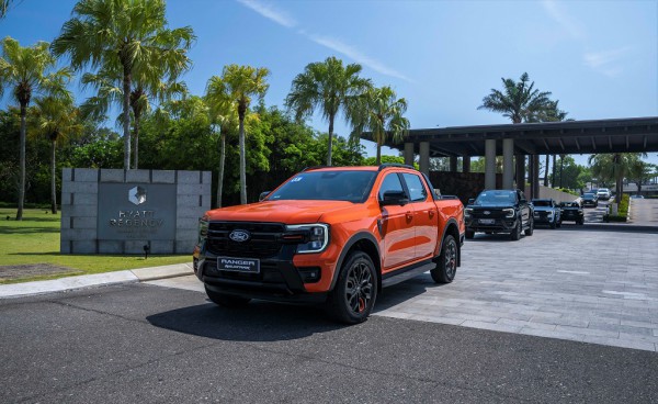 Ford Ranger Wildtrak máy dầu 3.0 lít: Bán tải phổ thông đắt nhất Việt Nam có gì?