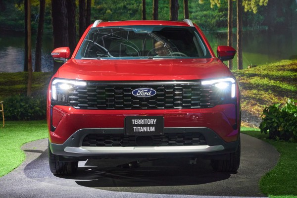 Ford Territory 2025 cải tiến thiết kế, giá từ 762 triệu đồng