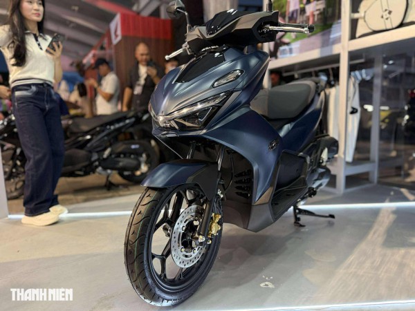 Giá bán tăng nhẹ, Honda Air Blade 2026 thay đổi gì?