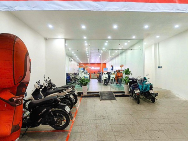 Grab bắt tay Dat Bike: Phổ cập xe điện bằng 