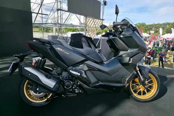 Honda ADV 350 vừa bán đã Honda ADV 350 vừa bán đã