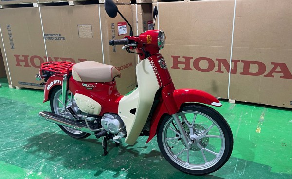 Honda Super Cub Hello Kitty sản xuất giới hạn rục rịch về Việt Nam Honda Super Cub Hello Kitty sản xuất giới hạn rục rịch về Việt Nam