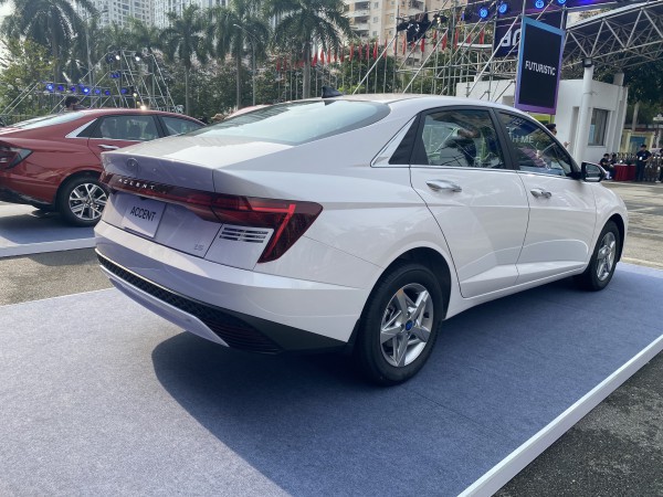 Hyundai Accent 2024 vừa trình làng Việt Nam đã giảm giá 20 triệu đồng