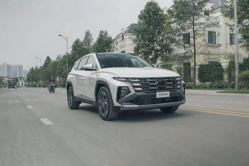 Hyundai Tucson 2024 lộ ảnh chạy thử tại Việt Nam