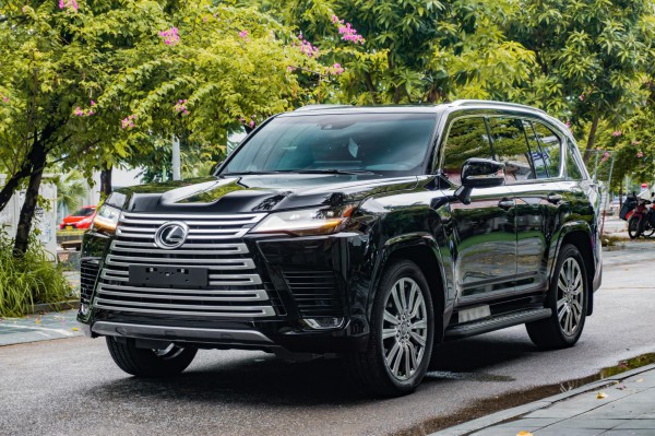 Lexus LX 600 có giá 
