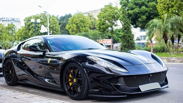 Liên tục mua những siêu xe Ferrari hàng hiếm, tay chơi  Vũ "Qua” nổi tiếng  thế giới