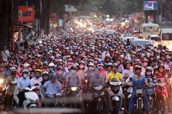 Lộ trình cấm xe máy xăng tại Hà Nội: Liệu có vượt qua thách thức?