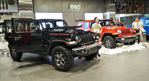 Loạt xe Jeep nhập từ Mỹ giảm giá Loạt xe Jeep nhập từ Mỹ giảm giá