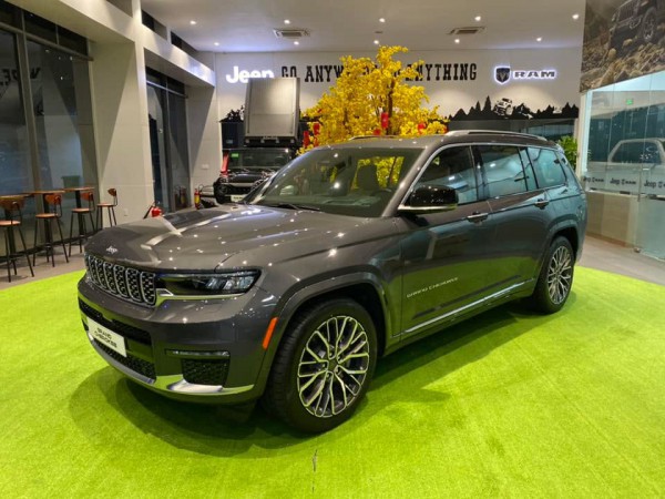 Loạt xe Jeep nhập từ Mỹ giảm giá Loạt xe Jeep nhập từ Mỹ giảm giá