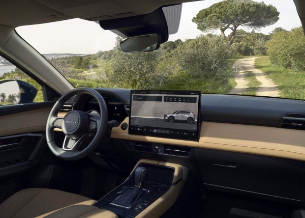 Màn hình trung tâm Mazda CX-5 thay đổi thế nào sau 3 thế hệ?