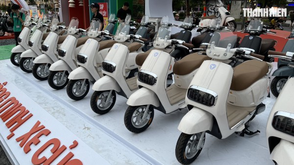 Người Việt dần từ bỏ xe xăng, tăng mua xe máy điện
