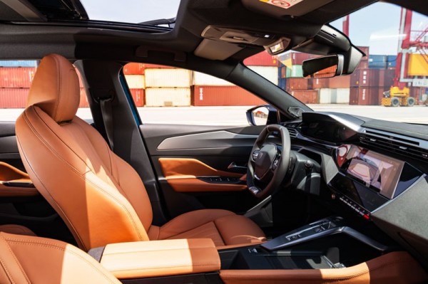 Peugeot 408 phiên bản giới hạn ra mắt thị trường Việt Nam