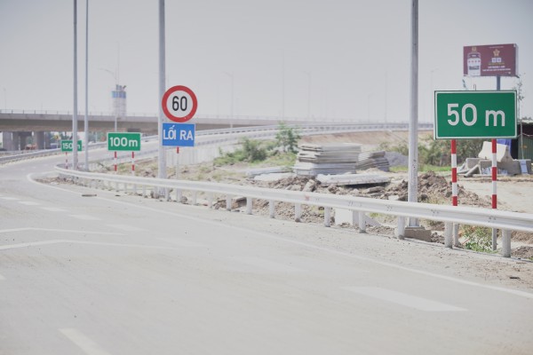 Quy tắc lái xe an toàn cơ bản trên cao tốc nhưng ít tài xế áp dụng