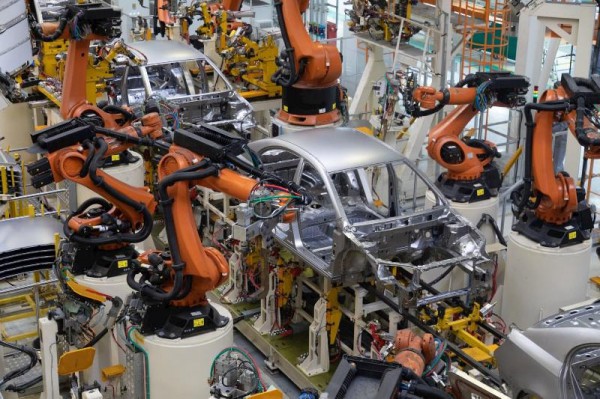 Robot thông minh đang tái định hình ngành sản xuất ô tô