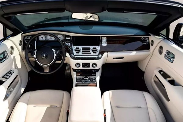 Rolls-Royce Dawn, mui trần siêu sang, tràn đầy lãng mạn và đam mê